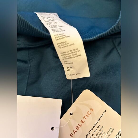Fabletics Women's Blue Leggings Small NWT - Picture 3 of 7